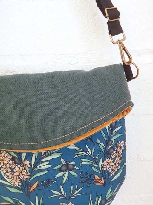 Upcycled vegan messenger bag - Stone Numon