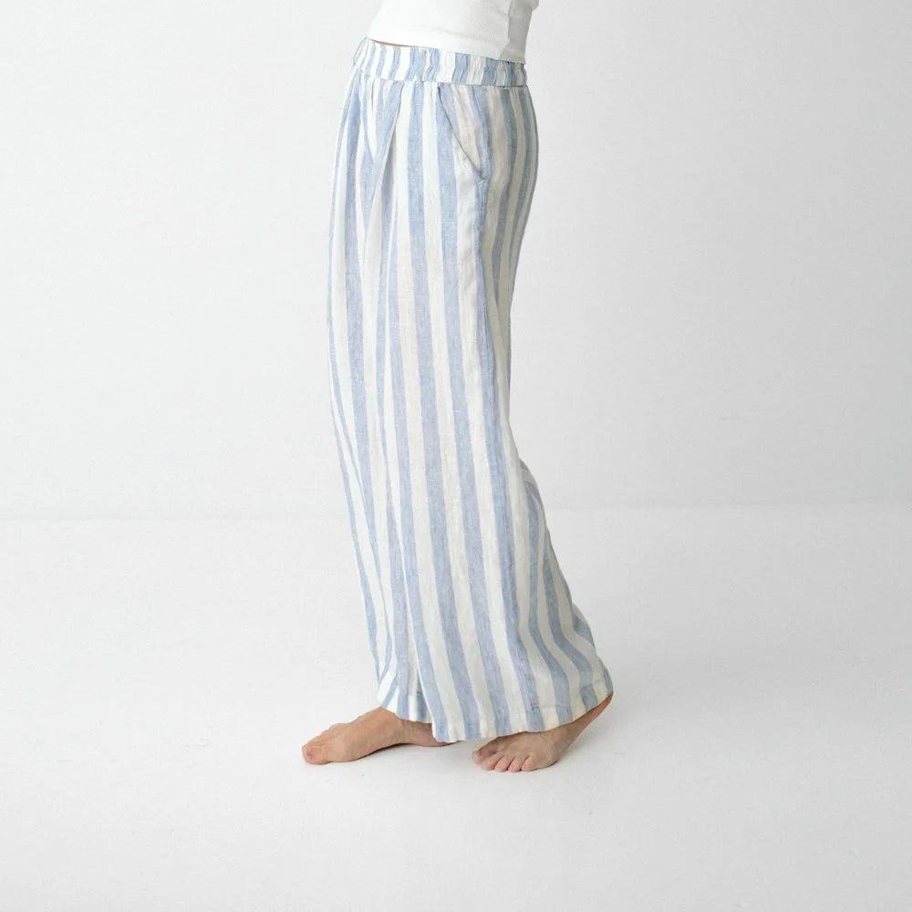 https://images.squarespace-cdn.com/content/v1/5994273337c5815907f65fce/f5d3cc60-15e0-4ff6-9fca-bc4ee3be0d35/linen-pants-stripes-blue-6.jpg?format=2500w