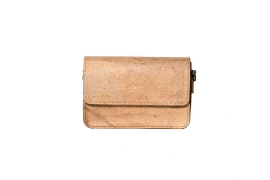 https://cdn.shopify.com/s/files/1/0674/9706/6816/products/Beige-Clutch2.jpg?v=1742350442