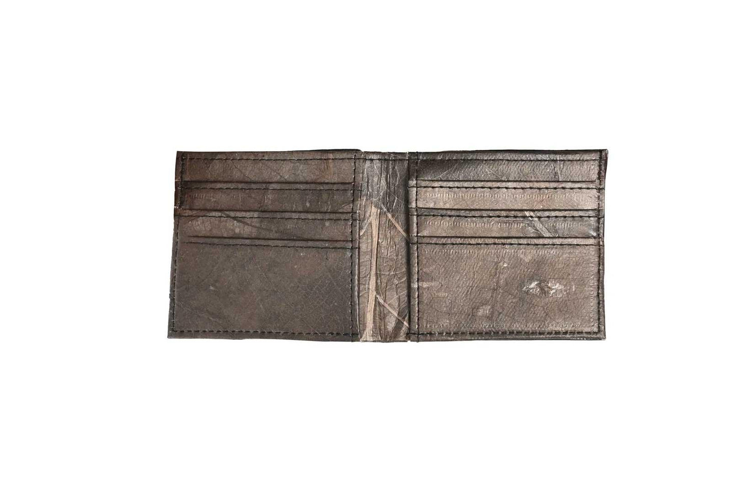 https://cdn.shopify.com/s/files/1/0674/9706/6816/products/Black-Wallet3.jpg?v=1742350387