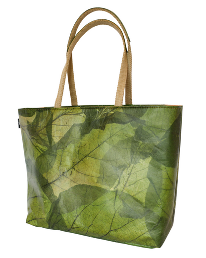 https://cdn.shopify.com/s/files/1/0674/9706/6816/files/Canva-MelbourneToteGreen3.png?v=1750380588