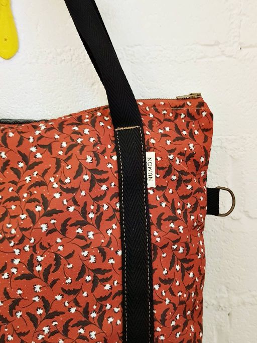 Upcycled Vegan Bag With Zip - Roses Numon
