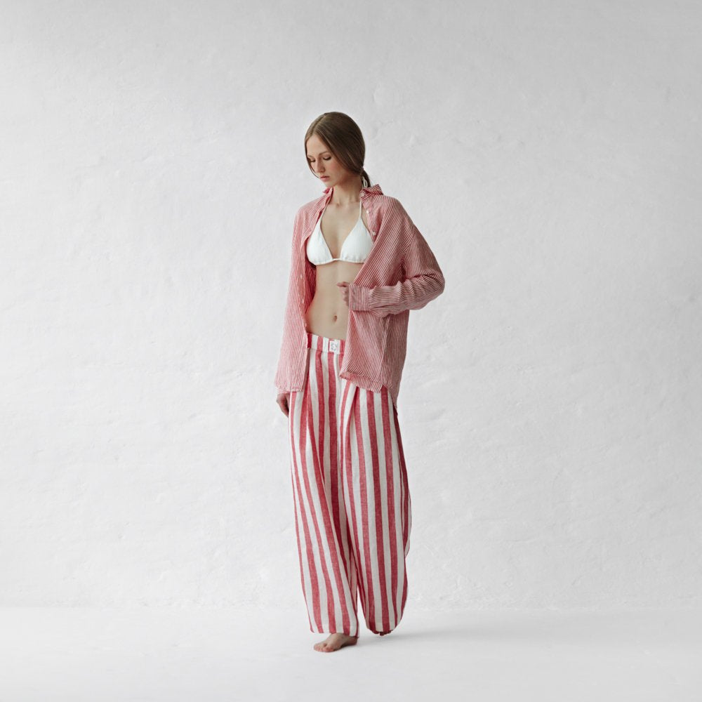 https://images.squarespace-cdn.com/content/v1/5994273337c5815907f65fce/cd96b923-bc87-4639-bd15-242fcd3e8a8e/linen-pants-red-stripes-1.jpg?format=1500w