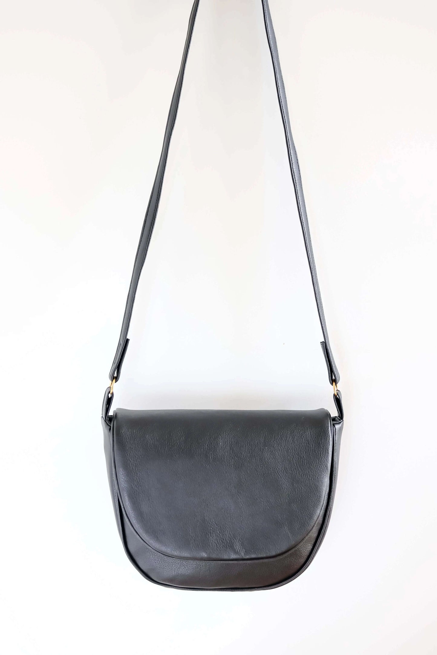 Alia - Cactus Leather Saddle Vegan Bag Velvet Heartbeat
