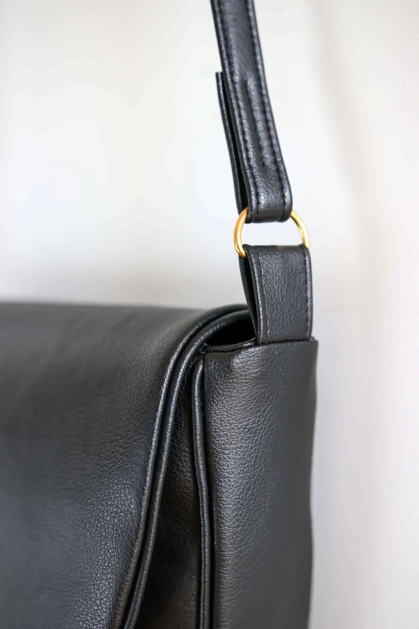 Alia - Cactus Leather Saddle Vegan Bag Velvet Heartbeat