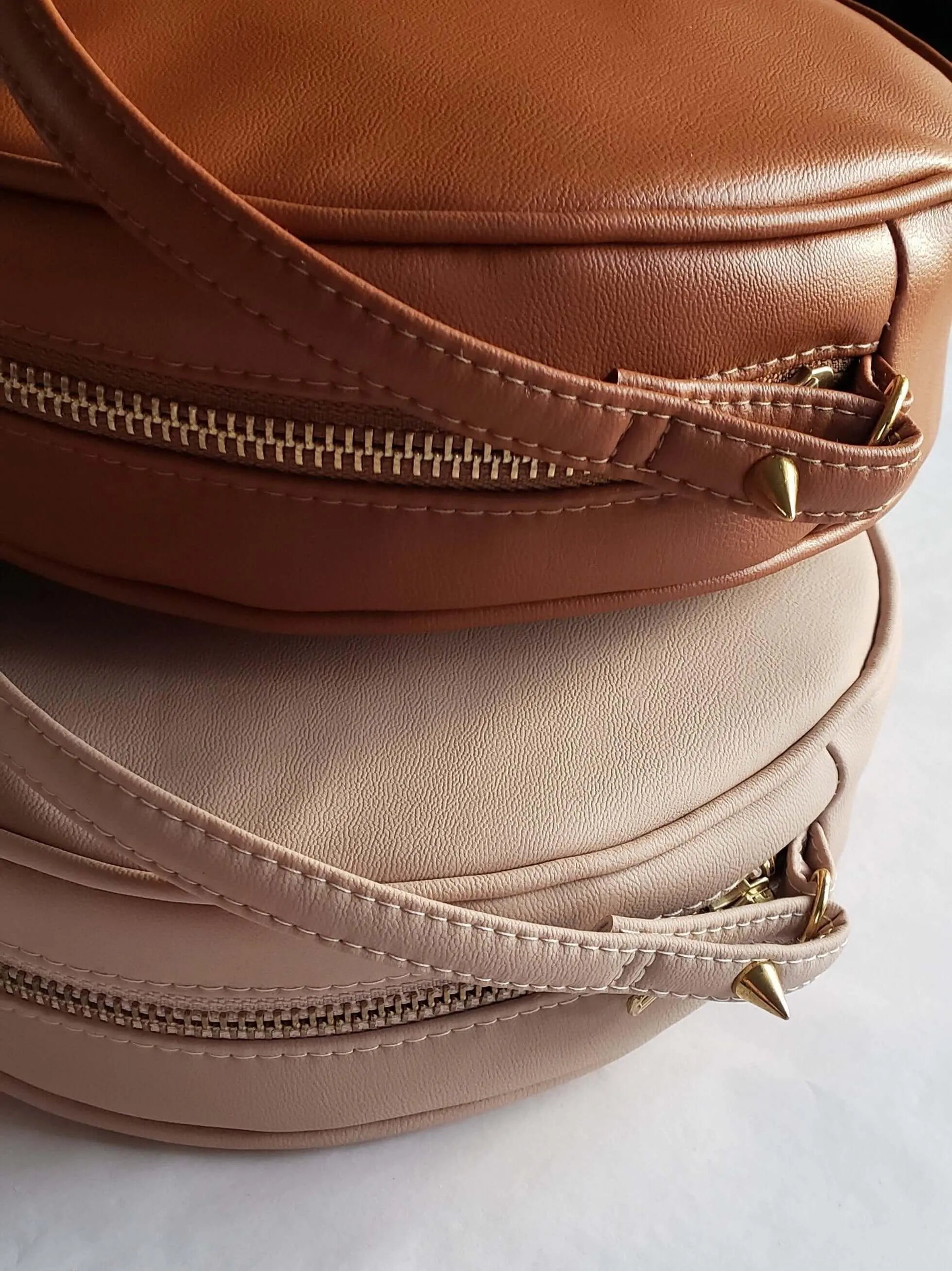 Chloë - Apple Leather Crossbody Vegan Bag Velvet Heartbeat