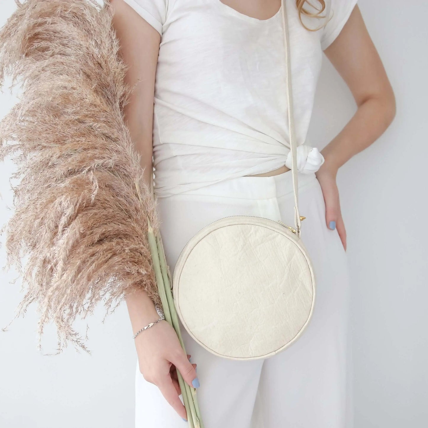 Chloë - Piñatex Crossbody Vegan Bag Velvet Heartbeat