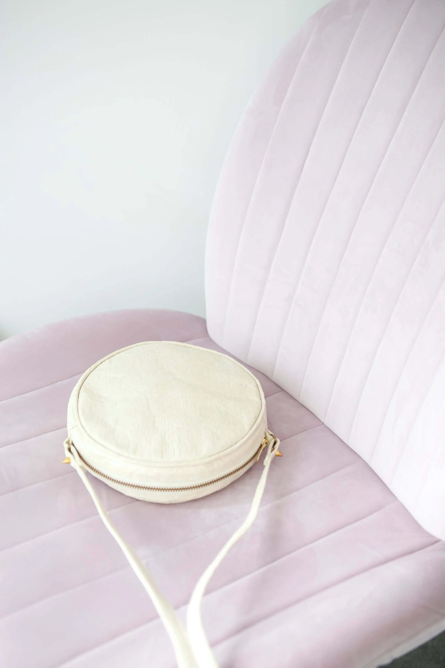Chloë - Piñatex Crossbody Vegan Bag Velvet Heartbeat