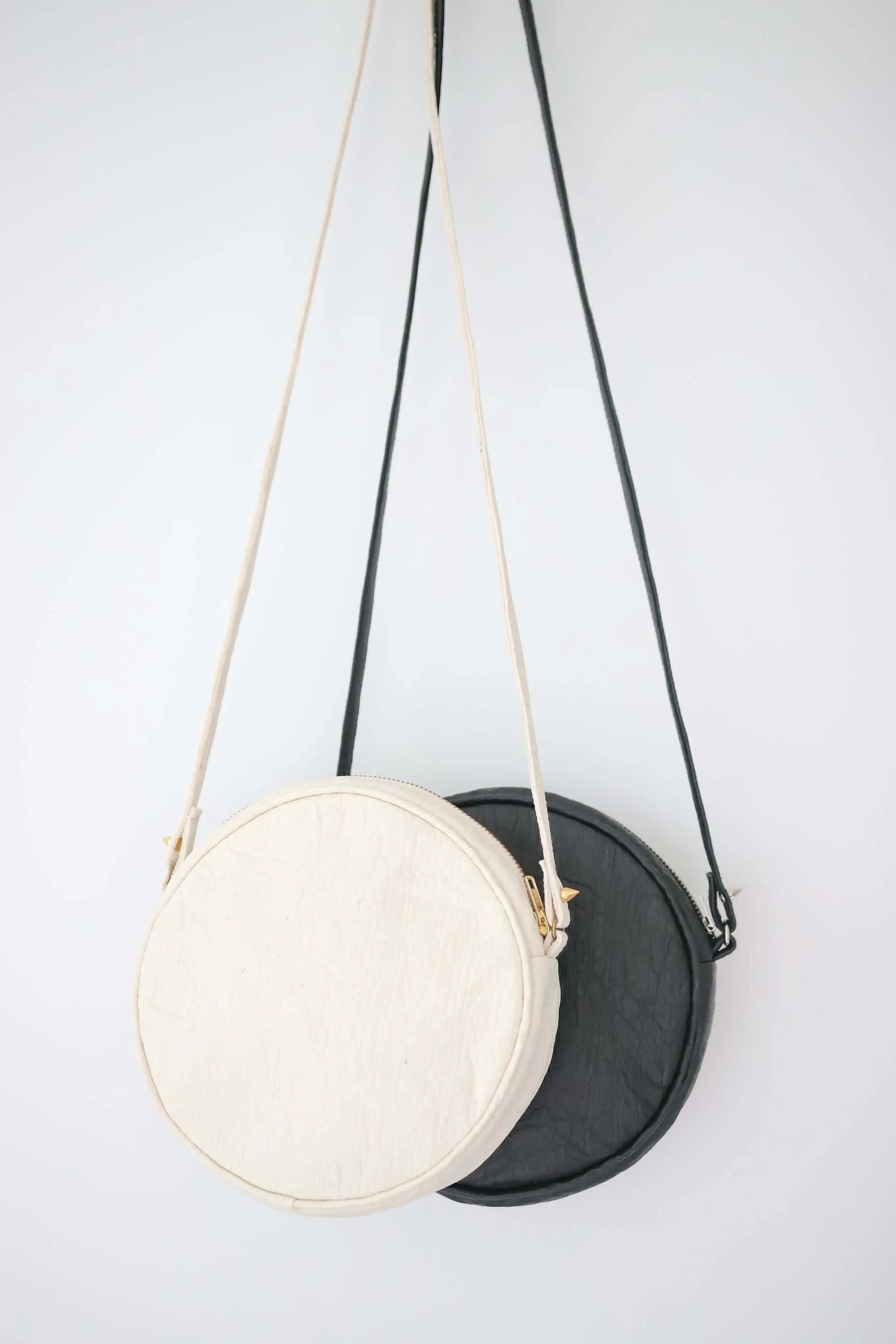 Chloë - Piñatex Crossbody Vegan Bag Velvet Heartbeat