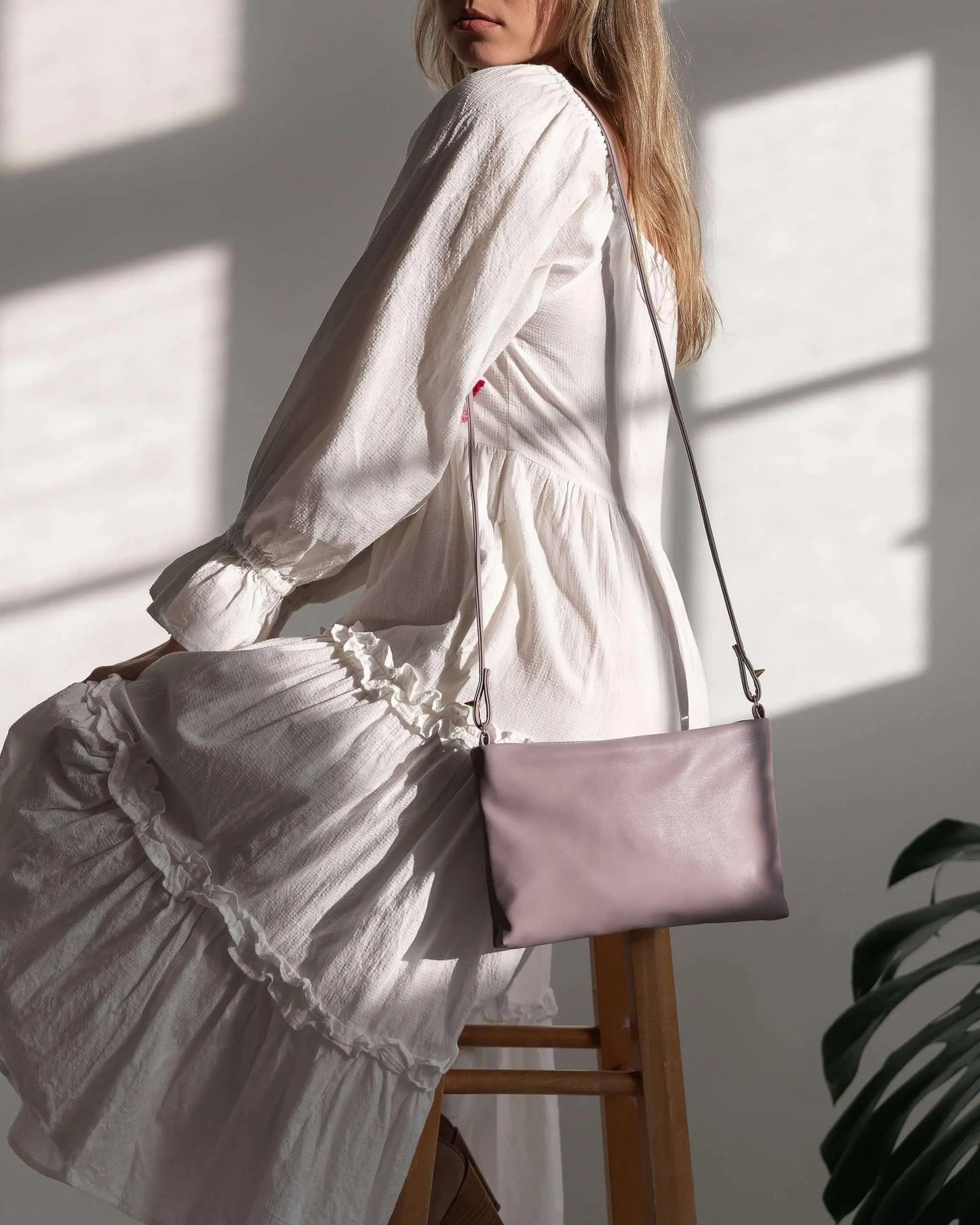 Paz - Apple Leather Crossbody Vegan Bag Velvet Heartbeat